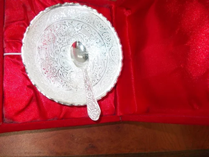 Bol élégant plaqué argent avec cuillère, ensemble de luxe, cadeau idéal pour la table à manger, les mariages et la décoration de la maison - Product Image 1