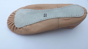 Chaussons de ballet professionnels souples pour filles, dessus et semelle en cuir véritable, doublure en coton, ballerines plates pour la danse - Product Image 4