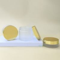 Contenants cosmétiques vides de luxe OEM de 4 oz et 8 oz, pot givré, emballage cosmétique biodégradable, pot en plastique pour crème avec couvercle doré