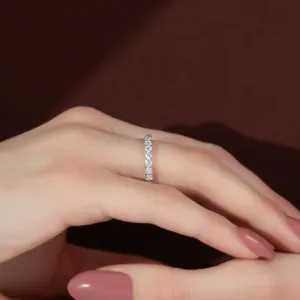 แหวนเพชรทรงกลม Zenorique แบบ U Prong Lab Grown Diamond Eternity ได้รับการรับรองจาก IGI - Product Image 5