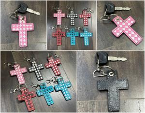 พวงกุญแจหนังวัวแท้ลายทอ ดีไซน์เนอร์ทำมือ ปี 2026 ของที่ระลึกทางศาสนา ของตกแต่งกระเป๋า ขายส่งจำนวนมาก - Product Image 3