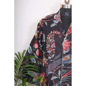 เดรสยาวผ้าฝ้ายพิมพ์ลายดอกไม้สไตล์วินเทจ เป็นมิตรกับสิ่งแวดล้อม สไตล์ฮิปฮอป ลายพิมพ์ใหม่ เสื้อเชิ้ตคอวีติดกระดุม ปรับได้ - Product Image 4