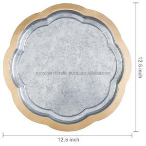 Bandeja galvanizada de hierro y Metal, accesorio rústico y redondo con asas de cobre para decoración de granja Vintage para casas o cocinas modernas - Product Image 3