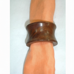 Anillos de Servilleta Redondos de Madera con Acabado Marrón, Anillos de Servilleta Decorativos Modernos al por Mayor, Vajilla de Madera - Product Image 1