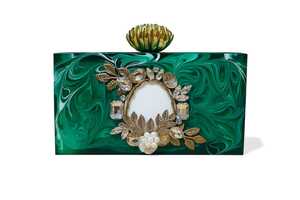 Pochette de soirée en résine marbrée rouge tourbillonnante avec strass en cristal et fermoir fleur doré - Product Image 2