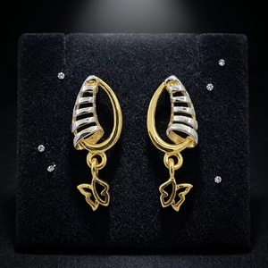 Boucles d'oreilles pendantes en alliage plaqué or avec breloque papillon et perle d'imitation, bijoux tendance unisexe pour mariage/fête - Product Image 1