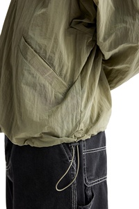 เสื้อแจ็คเก็ตกันลมไนลอนแฟชั่นใหม่สำหรับผู้ชาย ระบายอากาศได้ดี ไซส์ใหญ่ สวมใส่สบาย น้ำหนักเบา ขายส่ง - Product Image 4