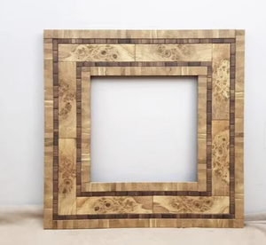 Cadre photo carré en bois fait main avec incrustation décorative, à fixer au mur - Product Image 1
