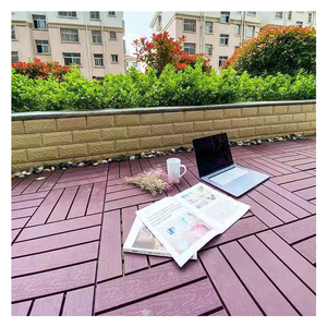 Dalles de sol extérieures pour balcon, revêtement de terrasse emboîtable, revêtement de sol en vinyle plastique à texture bois PP - Product Image 1