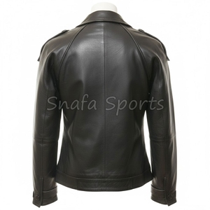 Veste en cuir de luxe pour femme, texture douce, finition haut de gamme, conçue pour les amateurs de mode haut de gamme à la recherche de vestes en cuir. - Product Image 2