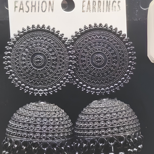 Boucles d'oreilles Jhumka indiennes en argent oxydé, avec dôme rond Mandala, cloche et perles Ghungroo, ensemble de bijoux, vente en gros par paire - Product Image 1