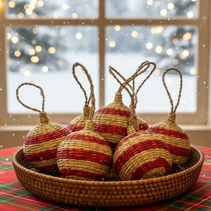 Adorno Navideño Rústico Hecho a Mano con Bola de Seagrass Roja, Decoración Colgante Tejida Natural para Árbol, Fabricante Kingcraftviet - Product Image 6