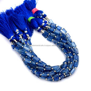 Collier de perles de verre moderne fait à la main avec une finition brillante et un ajustement confortable pour les femmes élégantes de tous les âges - Product Image 6