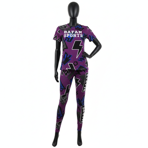 Conjunto de Lujo: Camiseta Marrón de 300GSM y Leggings de Compresión de 260GSM con Paneles Acanalados en los Hombros y Estampado 3D Puff - Product Image 1