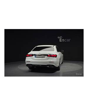 Mercedes-Benz Classe E E220d 4MATIC AMG Line 2023 Diesel Boîte Automatique 50 000 km Volant à Gauche Sièges en Cuir Caméra Arrière - Product Image 4