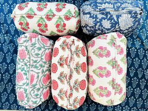 Vintage Toiletry Bag Floral Print Quilted Cotton Cosmetic Toiletry Bag Multi-Function Travel Toiletry <b>Case</b> Makeup Pouch - Product Image 4