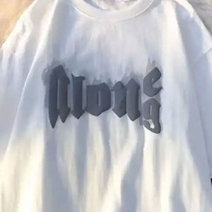 เสื้อยืดคอกว้างทรงหลวมสไตล์สตรีท แขนยาว ผ้าโพลีเอสเตอร์ ลายพิมพ์นูนโลโก้ด้านหน้า ผ้าระบายอากาศได้ดี ใส่ได้ทั้งผู้ชายและผู้หญิง - Product Image 5