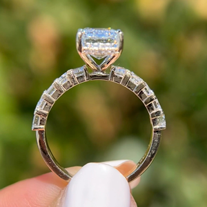 Bague de fiançailles et de mariage en or jaune 14 carats avec diamant de laboratoire taille émeraude de 5,30 carats, cadeau de fête, bijoux - Product Image 3