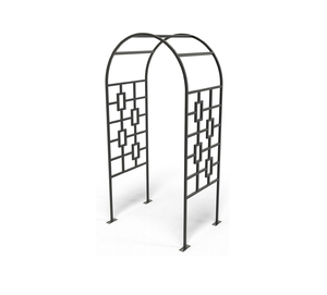 Arche d'entrée de jardin en fer forgé artisanal, conçue pour embellir élégamment le paysage - Product Image 1