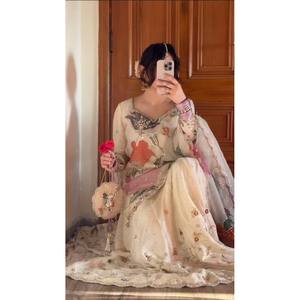 Vestido de Novia de Diseño hasta el Tobillo con Bordado de Lentejuelas en la Parte Superior e Inferior y Dupatta, con Detalle Sin Costuras - Product Image 5