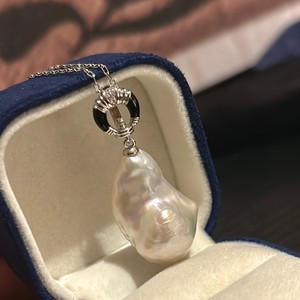 Colgante de Oro con Perla de Agua Dulce Auténtica, Estilo Retro Barroco, Elegante, Versátil, de Partículas Grandes con Luz Intensa, Diseño Moderno y Exótico - Product Image 3