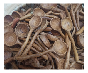 Cuillères en bois de style vintage, cuillères à café en bois d'acacia sculptées à la main, approvisionnement en gros, OEM disponible - Product Image 1