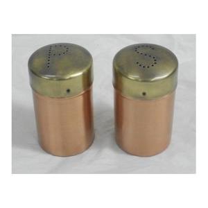 Ensemble de 2 salières et poivrières rondes faites à la main avec couvercle en cuivre, parfaites pour une table élégante et un rangement raffiné - Product Image 1