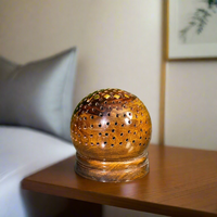 Lampe en bois artisanale SUAZ, personnalisée, design perforé artistique, éclairage d'ambiance, décoration de maison unique, lampe de table écologique