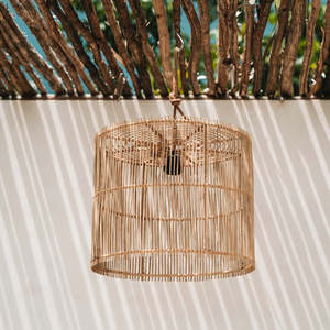 โคมไฟหวายทรงกลอง งานแฮนด์เมด สำหรับตกแต่งร้านอาหาร คาเฟ่ รีสอร์ท และบ้าน - Product Image 4