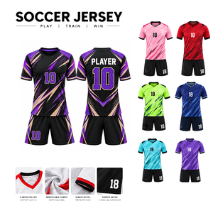Tenue de football personnalisée noire et violette à imprimé géométrique, sublimée, anti-humidité, manches courtes, coupe athlétique unisexe adulte - Product Image 5