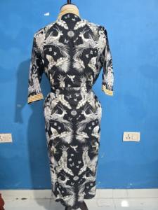 Robe longue d'été bohème hippie pour femme, imprimé singe noir, kimono avec ceinture à cordon, en coton tissé, vente en gros, pour automne et printemps - Product Image 5