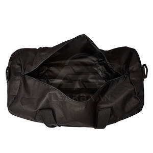 Sacs de sport en matériau durable pour l'entraînement en salle de sport, sacs de sport en promotion, sacs de sport les plus vendus, fabriqués au Pakistan - Product Image 5