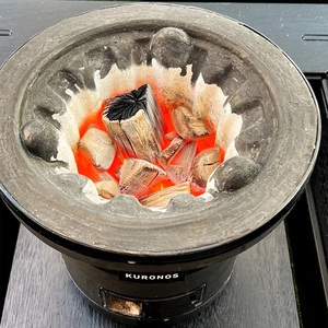 Parrilla de carbón japonesa KURONOS Shichirin negra – Tamaño 9, Tierra de diatomeas Noto premium - Product Image 3