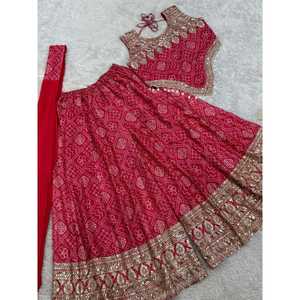 Conjunto elegante de ropa de fiesta hermosa para mujer - Product Image 2