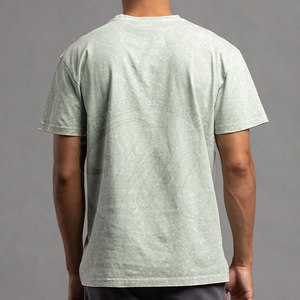 T-shirt pour homme à effet délavé personnalisé, de qualité professionnelle, à prix avantageux - Product Image 4