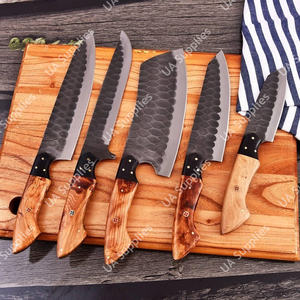 Couteau de Chef en Acier Inoxydable à Lame Martelée Style Antique Vintage Lames Tranchantes comme des Rasoirs Manches en Bois de Grenade Sac en Cuir BBQ - Product Image 3