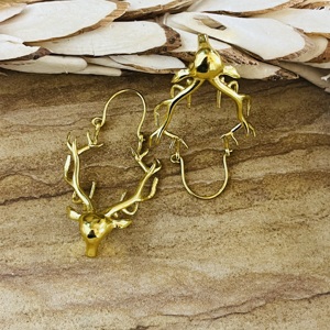 Pendientes de Diseño Único con Ciervo Gótico, Joyería Tribal de Latón para Mujer, Acabado de Latón Antiguo, Diseño de Asta de Ciervo, Venta al por Mayor/OEM/ODM - Product Image 2