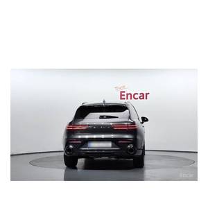 Genesis GV70 2024 2.5T Gasolina 2WD Automático con Cámara Trasera 23,580 km Asientos de Cuero Volante a la Izquierda - Product Image 4