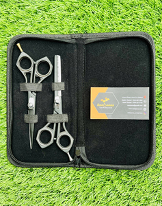 Tijeras de Barbero Profesionales de Acero Inoxidable Negro Mate para Diestros, Ligeras, con Etiqueta Privada Personalizada, 28 Dientes, Más Vendidas - Product Image 6