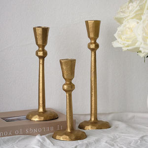 ชุดเชิงเทียนโลหะทองเหลืองสไตล์เรโทร 3 ชิ้น – เชิงเทียนทรงเสาสมัยใหม่สำหรับตกแต่งงานแต่งงานและโต๊ะอาหาร - Product Image 6