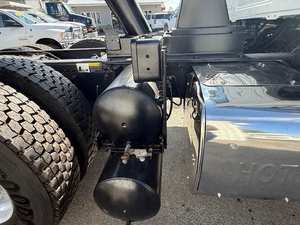 Tractocamión diésel 6x4 de servicio pesado para transporte de carga comercial, logística y transporte por carretera. - Product Image 6