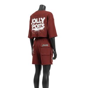 Conjunto de top corto y pantalones cortos cargo para mujer, en felpa de algodón grueso color rojo óxido, con logo personalizado impreso en plastisol, 100% algodón. - Product Image 5