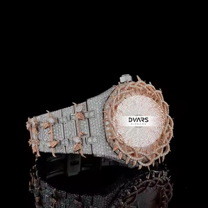Montre-bracelet de luxe haut de gamme unisexe, étanche, en alliage, design carré, style sport et mode, avec moissanite VVS dorée et diamants incrustés - Product Image 2
