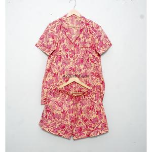 Conjunto de Pijama de Manga Corta de Algodón Suave de Lujo para Mujer, Estampado Floral, Ligero, Transpirable, de Secado Rápido, Pantalones Cortos para Estar en Casa en Verano - Product Image 6