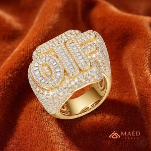 Anillo de Moissanita de Oro Sólido con Letra Inicial, Anillo con Incrustaciones de Baguette, Joyería Fina para Hombre, Regalo de Aniversario de Lujo - Product Image 2