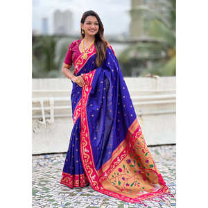 Sari en soie Paithani violet Zari tissé Rajhans, écharpes et châles traditionnels - Product Image 1