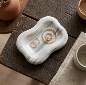 Plateau à bijoux rond en marbre, plat de rangement minimaliste en pierre, organisateur de bijoux, support pour bagues, boucles d'oreilles, bracelets, décoration de coiffeuse, naturel - Product Image 5