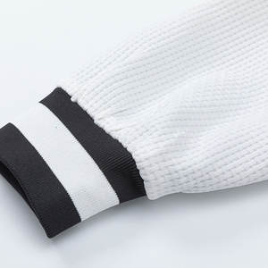 Chaqueta Varsity de Primera Calidad, Hecha a Medida, Diseño Moderno para Hombre, Chaquetas Bomber de Invierno para Hombre a Precios de Mayoreo - Product Image 6