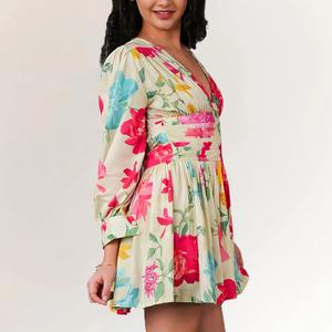 Minivestido Ecológico 100% Algodón Transpirable con Estampado Floral, Corte Ajustado y Cintura Elástica para Exportación a Mercados de Moda - Product Image 2