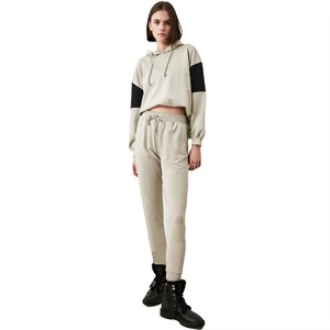 Conjunto de Sudadera con Capucha y Pantalones Cortos Personalizados para Mujer, Conjuntos Deportivos para Mujer - Product Image 4